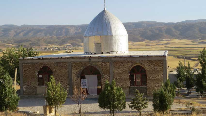بقعه حاجی حاضر ایوان