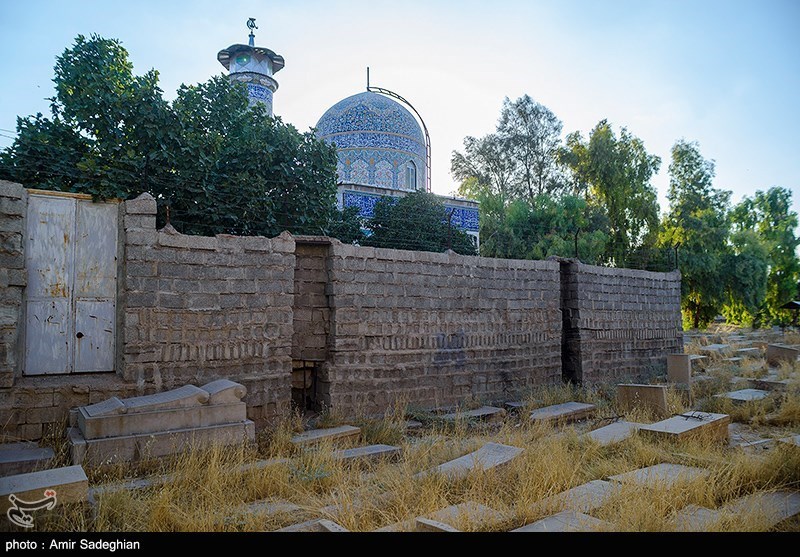 قبرستان دارالسلام شیراز