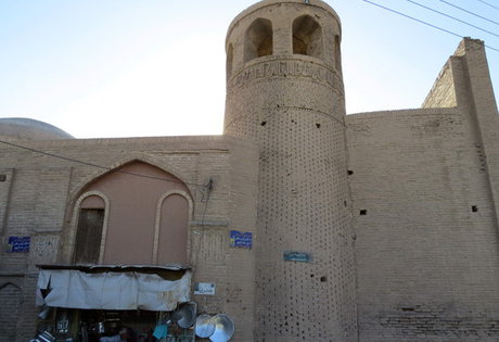 مناره مسجد میدان ساوه