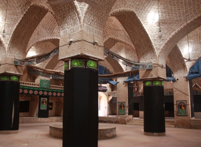 حسینیه بزرگ و کوچک زواره