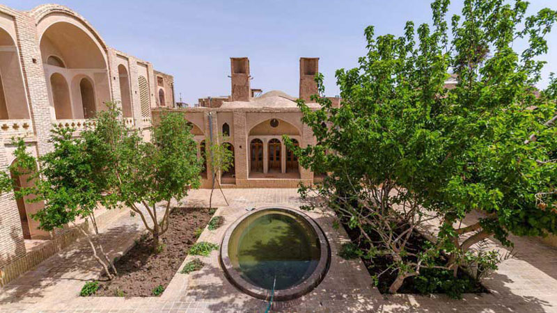 خانه هشت بهشت نیری زواره