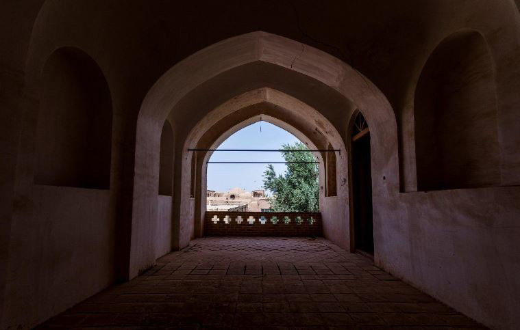 خانه هشت بهشت نیری زواره