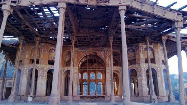 کاخ سرهنگ آباد اردستان