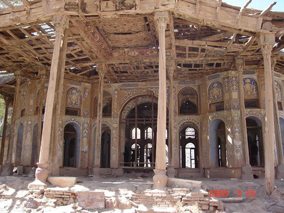 کاخ سرهنگ آباد اردستان