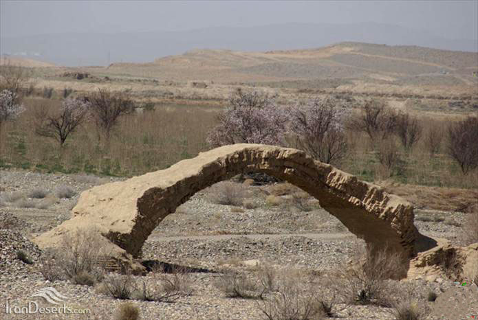 پل سرخده ساوه