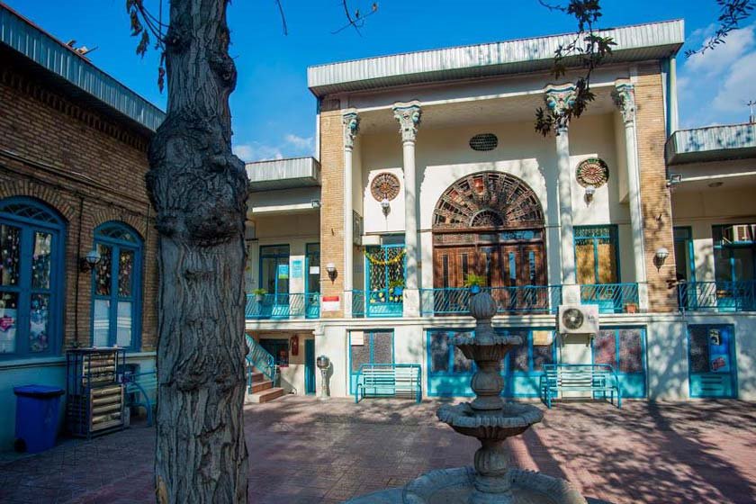 خانه مهرانگیز کامبیز تهران