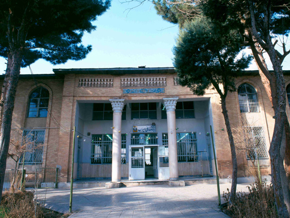 عمارت شاهی تاکستان
