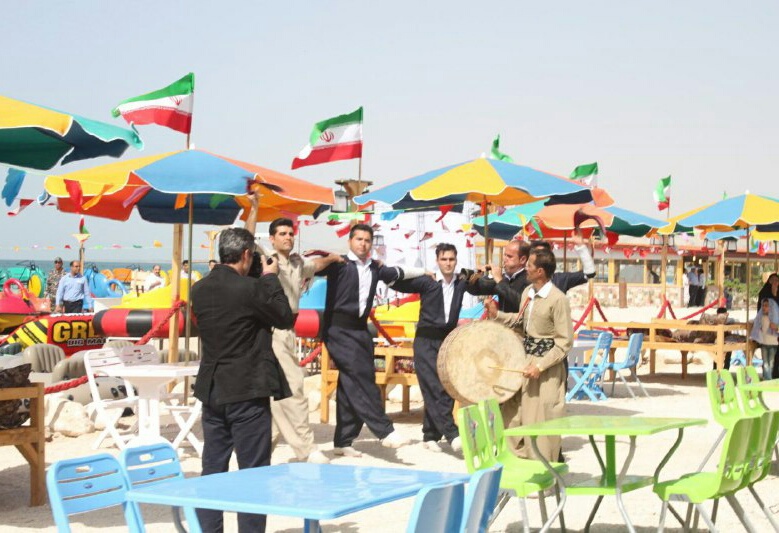 پازارلند بزرگترین دهکده گردشگری دریایی ایران