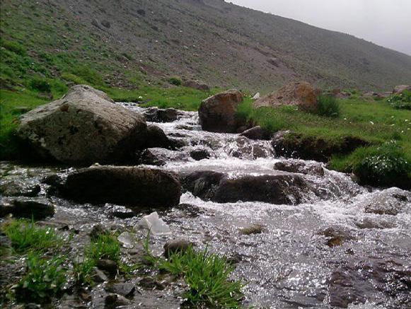 چشمه های آبگرم خانیک