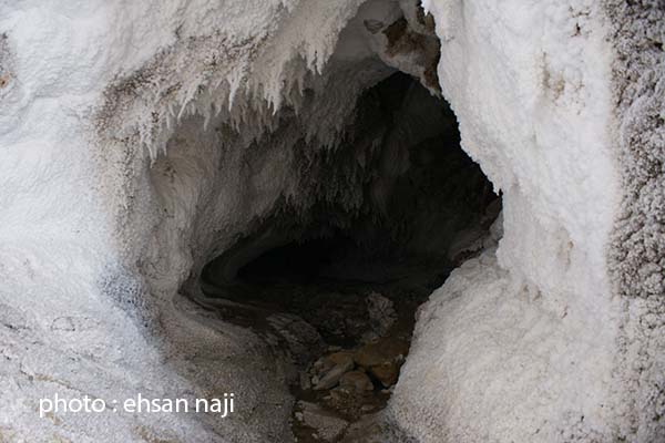 غارهای نمکی بیرمی