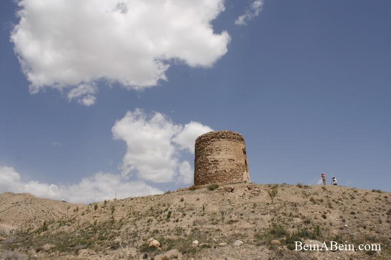 گذرخانی برج‌هایی متعلق به قرون پنجم و ششم 