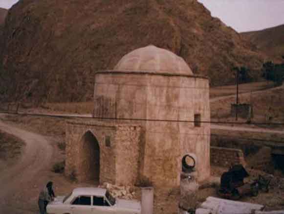 گور گنبد فیروزکوه