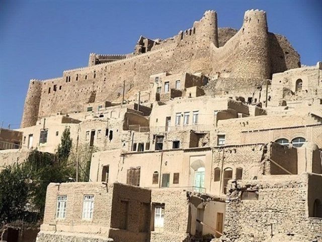 فورگ درمیان