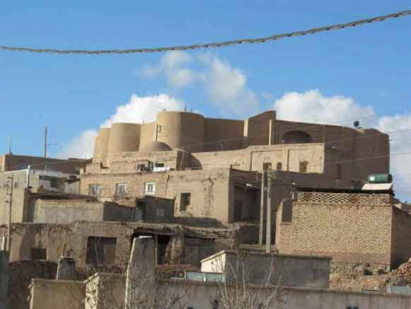 درخش و آسیابان درمیان