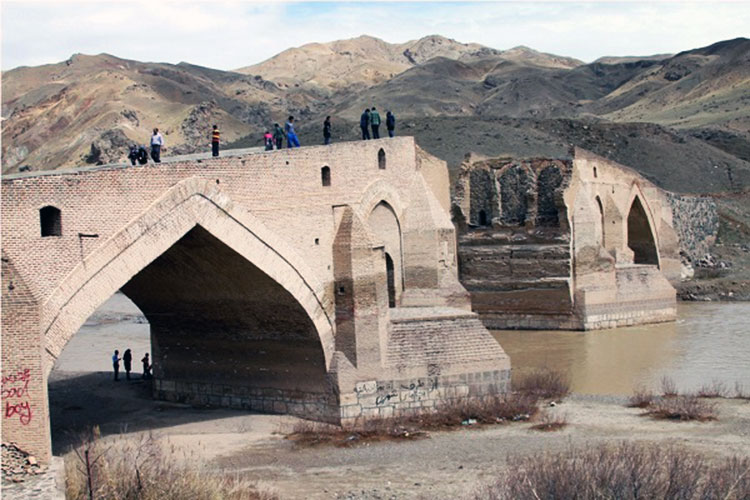 پل دختر میانه