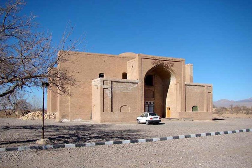 آرامگاه قاسم انوار تربت جام