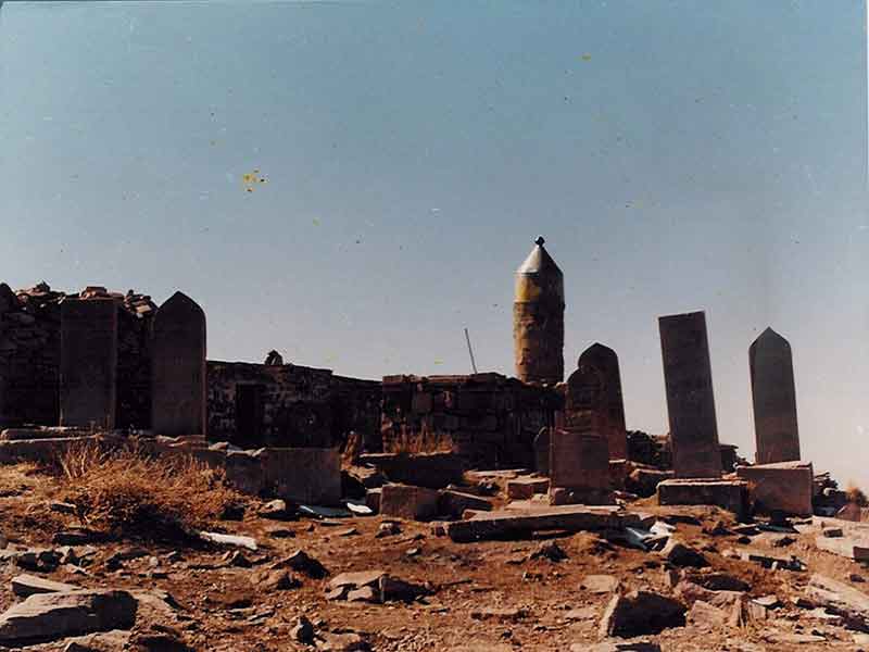 آرامگاه سلطان اسامه بن فرقد کندوان