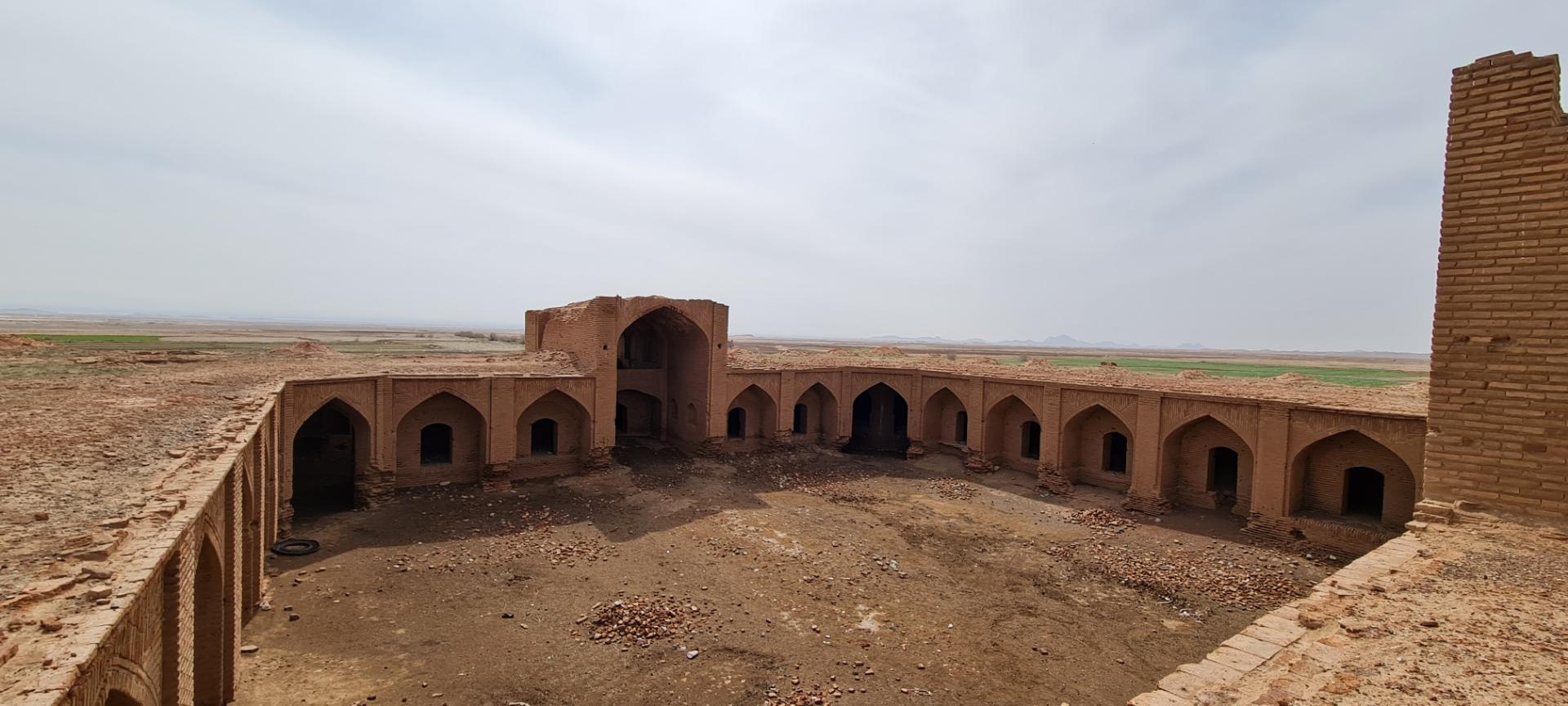 رباط ریوند داورزن