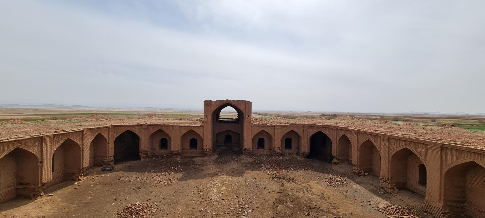 رباط ریوند داورزن