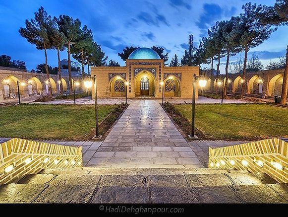 آرامگاه ملا هادی سبزواری