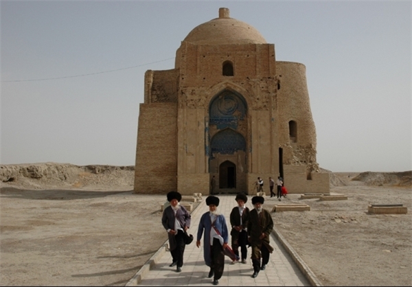 آرامگاه ابوسعید ابوالخیر مه ولات