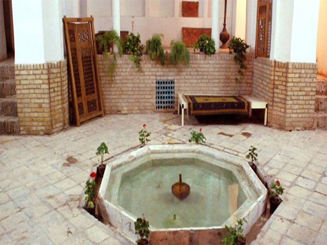 هتل خانه تاریخی احسان کاشان