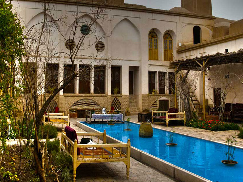 هتل خانه تاریخی احسان کاشان
