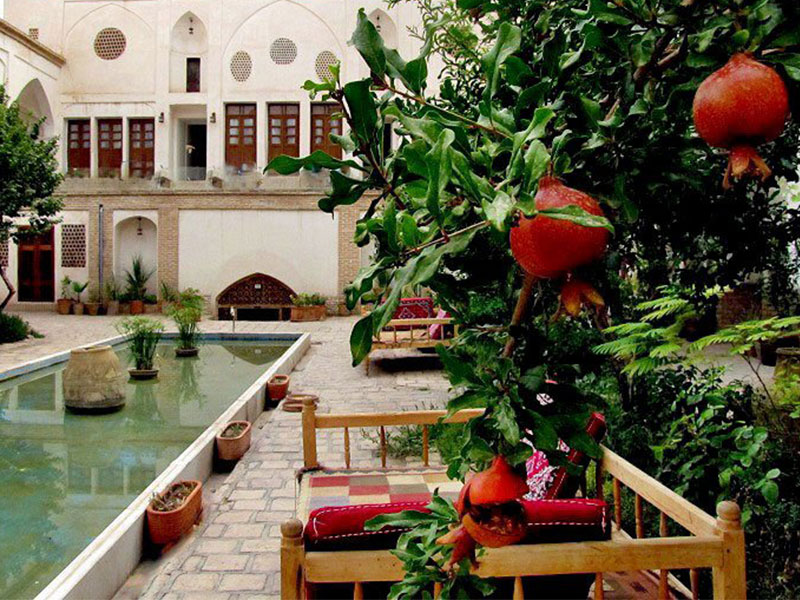 هتل خانه تاریخی احسان کاشان