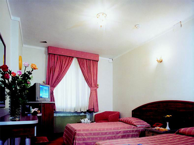 هتل پارسیان شیراز