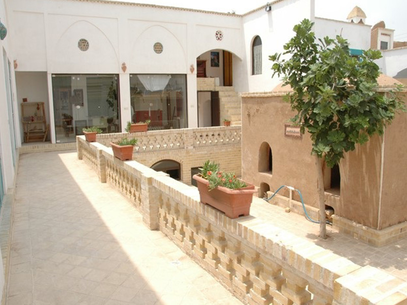 هتل خانه تاریخی نگین کاشان
