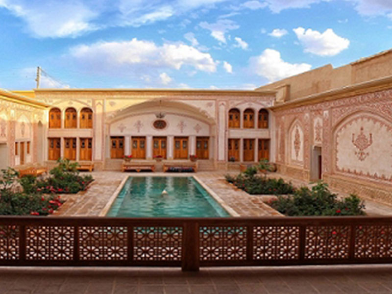 هتل راهب کاشان