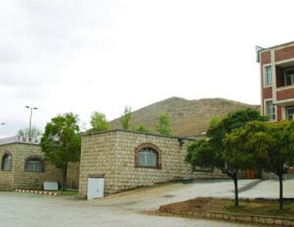 مهمانسرای جهانگردی غار علیصدر همدان