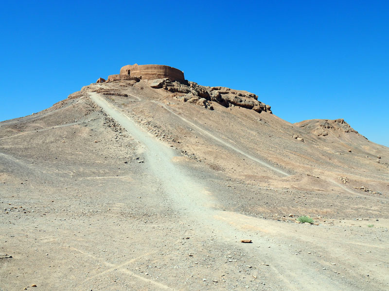 دخمه یزد