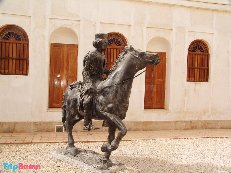 موزه رئیسعلی دلواری