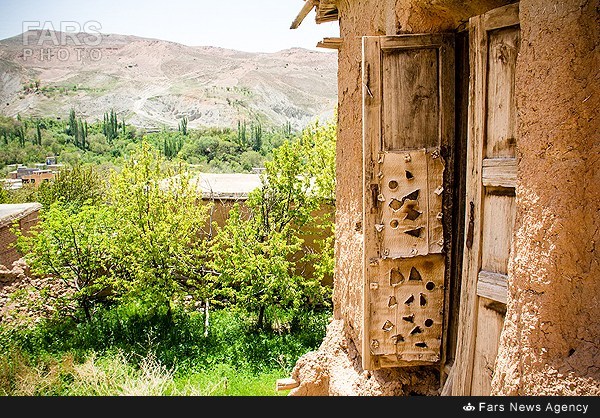 روستای روئین