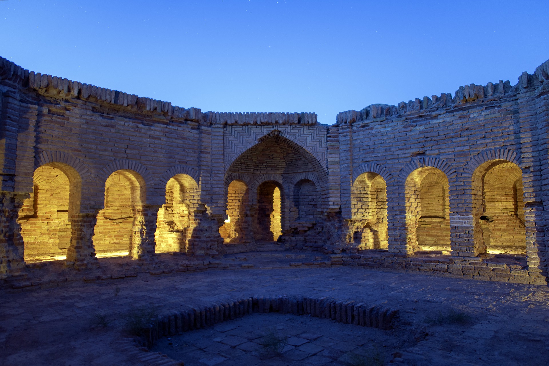 کاروانسرای دیرگچین