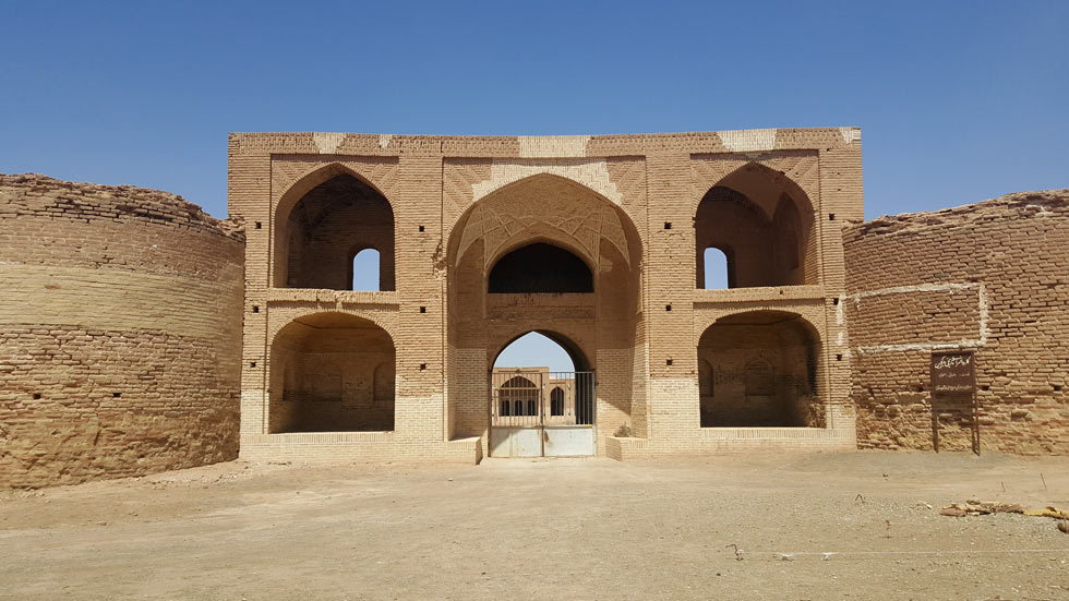 کاروانسرای دیرگچین
