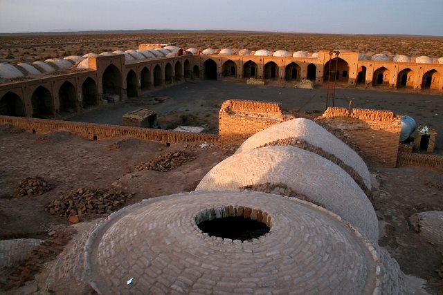 کاروانسرای دیرگچین
