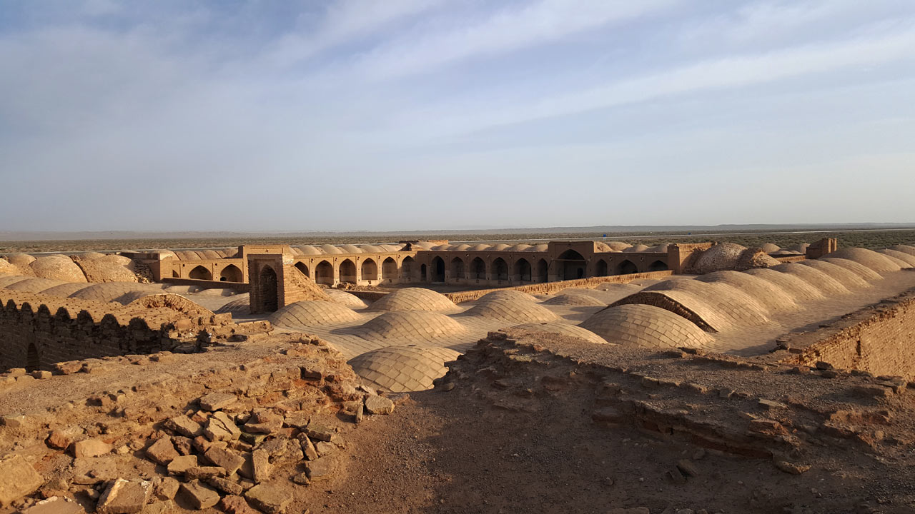 دیرگچین مادر کاروانسراهای ایران