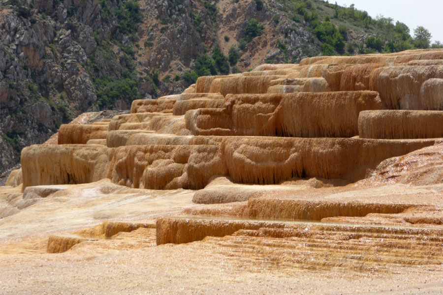 چشمه‌های باداب سورت
