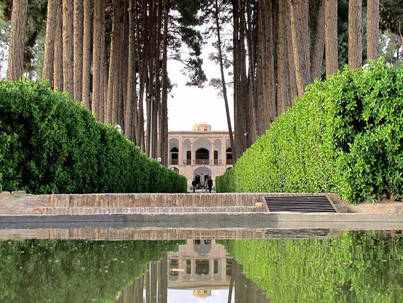 باغ موزه اکبریه